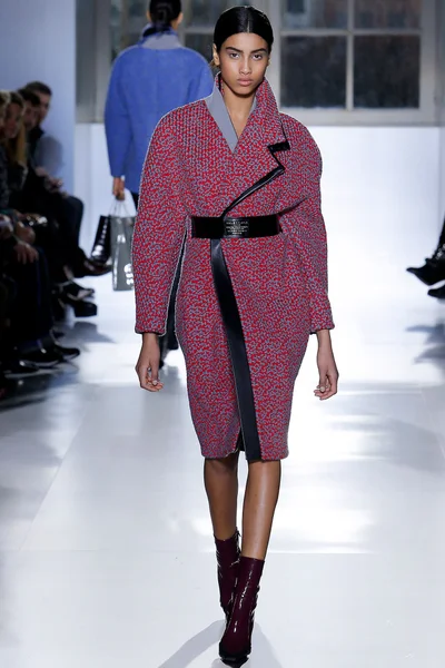 Look 15